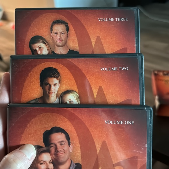 The complete first season, box set, DVD. - Picture 2 of 8